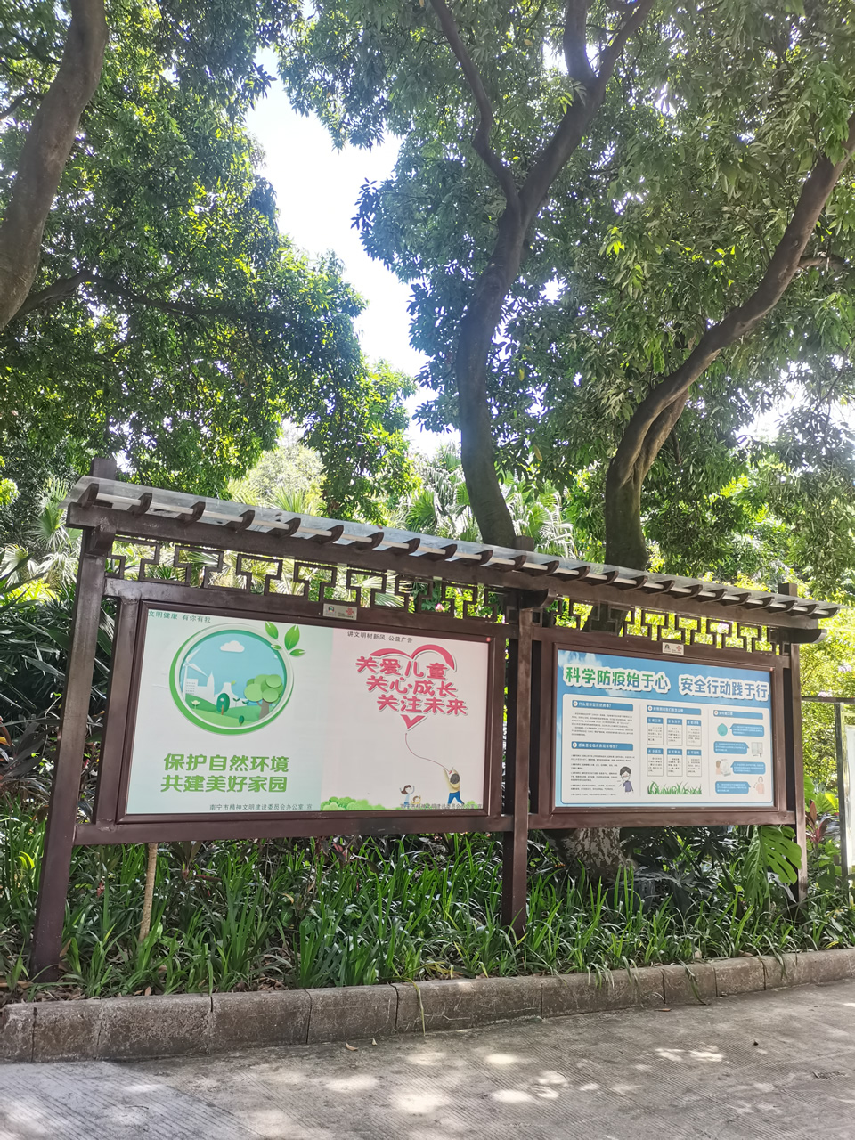 宣傳欄制作基本常識——【巨匠標識，標識制作廠家】