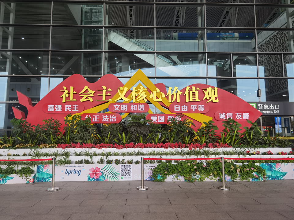 宣傳欄廠家品質(zhì)對(duì)比的技巧--【巨匠標(biāo)識(shí)，標(biāo)識(shí)制作廠家】
